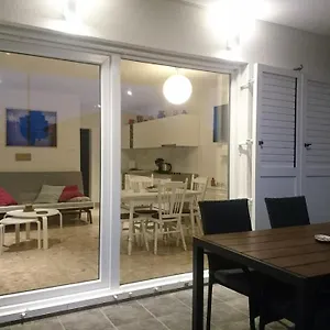 Sol Apartment