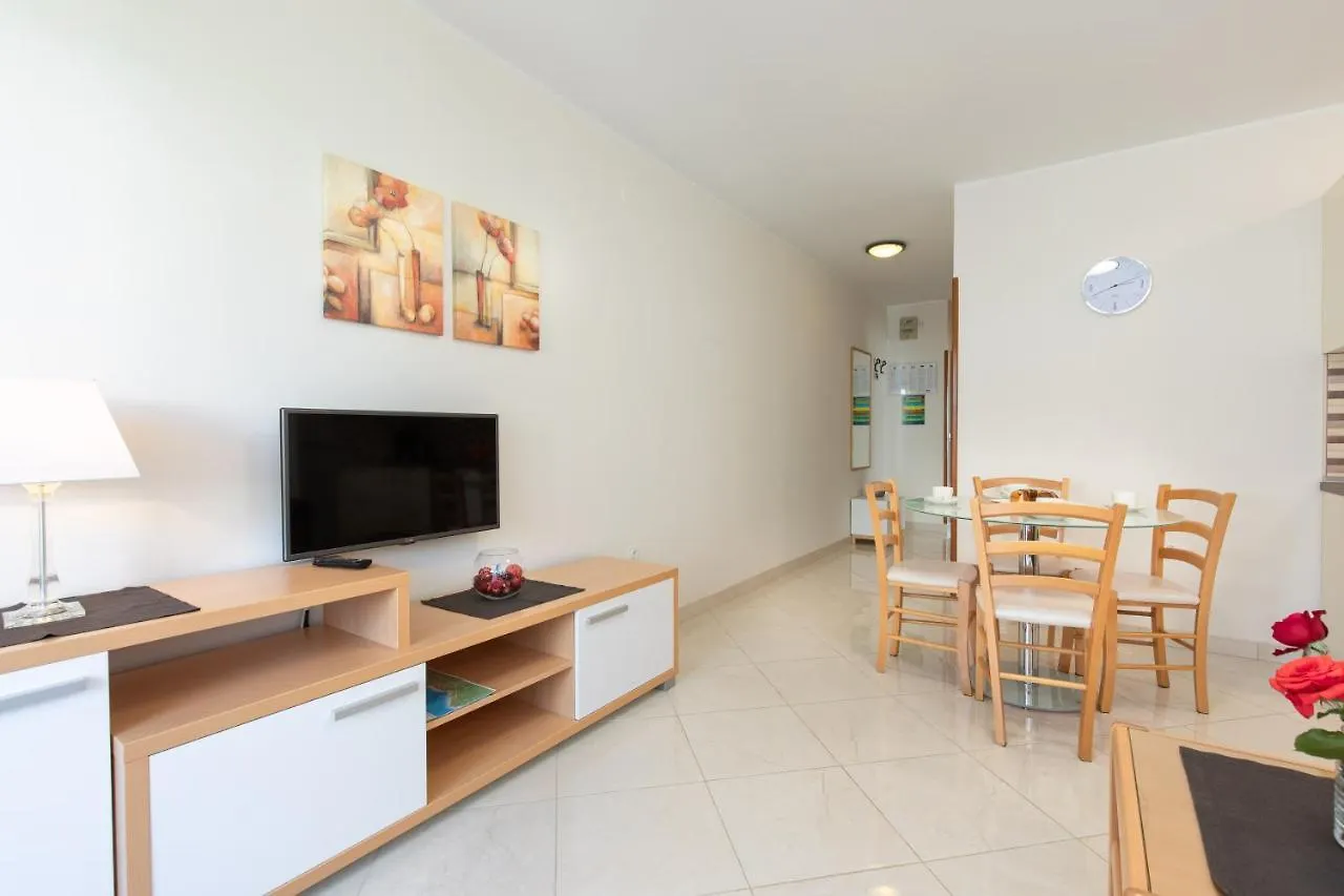 Apartments Dujmovic Ivo 2 Baška Croacia